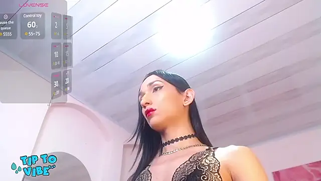 Snapshot of tamarafoxy_ chatting on January 2025 12:15:01 PM tamarafoxy online show from January 2025 12:15:01 PM