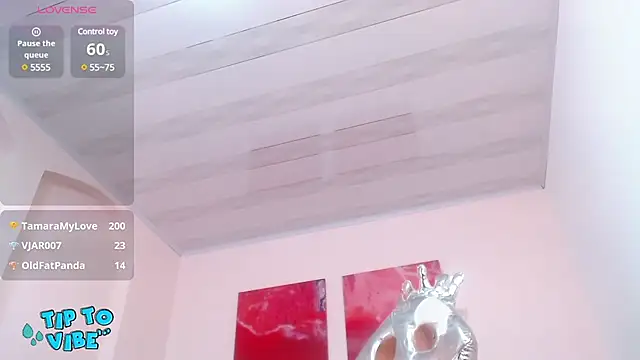 Snapshot of tamarafoxy_ chatting on February 2025 03:59:01 PM tamarafoxy online show from February 2025 03:59:01 PM