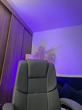 Snapshot of Rae_Lil_White chatting on September 2025 11:28:02 PM Rae Lil White online show from September 2025 11:28:02 PM