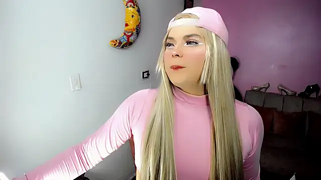 Snapshot of SweetKim21 chatting on March 2025 07:30:01 AM SweetKim21 online show from March 2025 07:30:01 AM