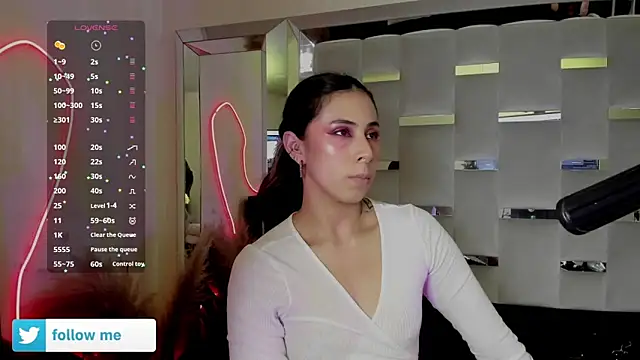 Snapshot of Sara_Foxx1 chatting on May 2026 07:12:02 PM Sara Foxx1 online show from May 2026 07:12:02 PM