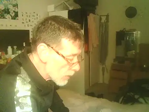 Snapshot of DaddyQuimHot chatting on December 2024 02:10:02 AM DaddyQuimHot online show from December 2024 02:10:02 AM