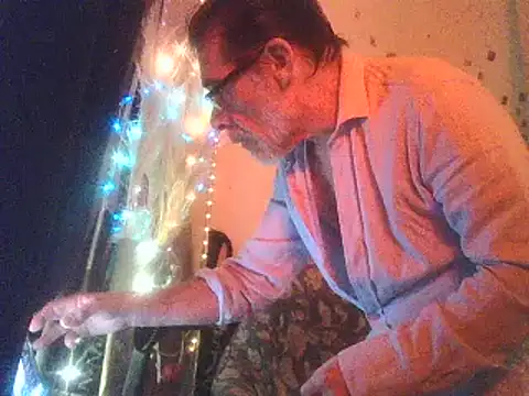 Snapshot of DaddyQuimHot chatting on March 2025 03:21:02 AM DaddyQuimHot online show from March 2025 03:21:02 AM