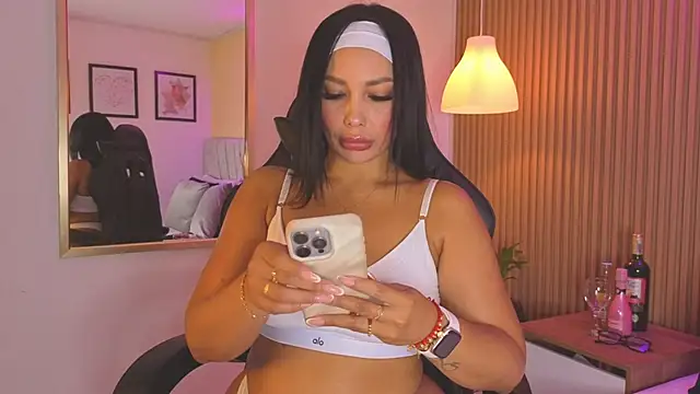 Dakota diaz  online show from November 2025 07:57:01 PM