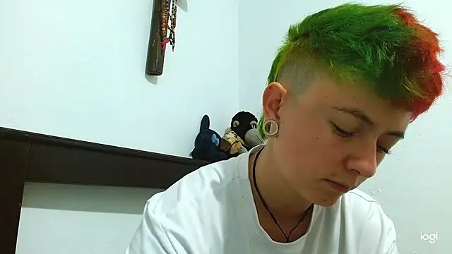 tomboyblue online show from March 2025 09:45:02 PM