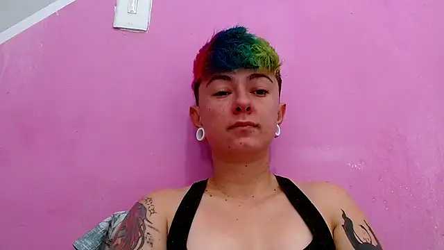 tomboyblue online show from October 2025 06:20:01 PM