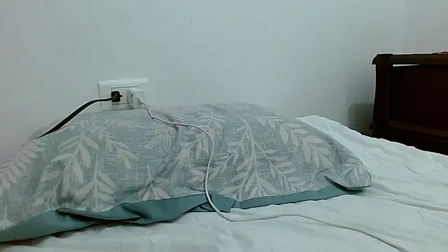 tomboyblue online show from November 2025 03:22:01 PM