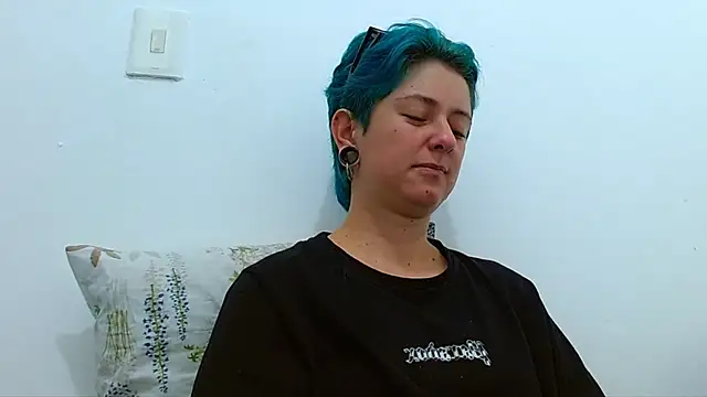 Snapshot of tomboyblue chatting on March 2026 07:52:01 PM tomboyblue online show from March 2026 07:52:01 PM