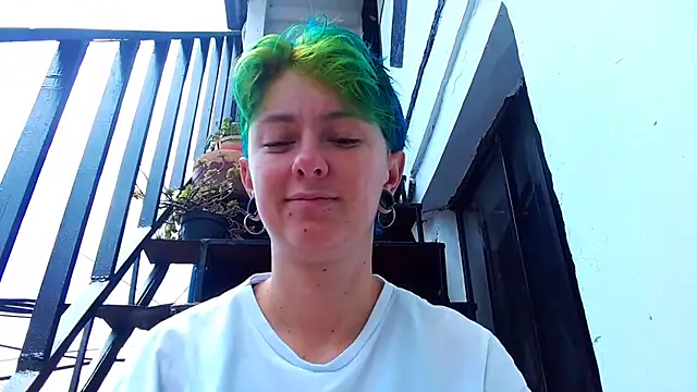 Snapshot of tomboyblue chatting on April 2026 04:12:01 PM tomboyblue online show from April 2026 04:12:01 PM