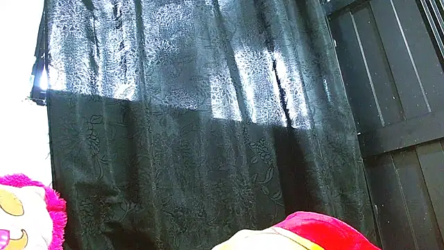 Snapshot of tomboyblue chatting on April 2026 07:58:02 PM tomboyblue online show from April 2026 07:58:02 PM