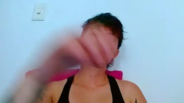 Snapshot of tomboyblue chatting on April 2026 06:42:01 PM tomboyblue online show from April 2026 06:42:01 PM