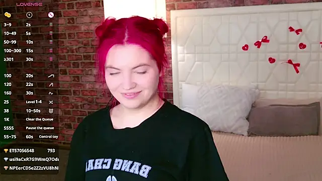 Lisa Adam online show from April 2026 07:58:01 PM