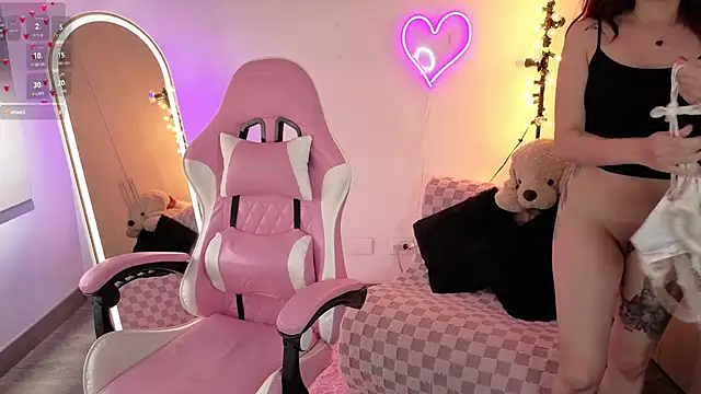 Snapshot of violet_ch chatting on February 2026 06:26:02 PM violet ch online show from February 2026 06:26:02 PM