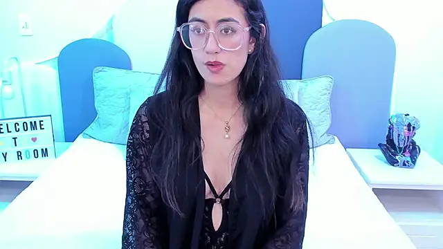 SophieGomez22 online show from February 2025 05:15:02 PM