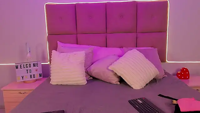 SophieGomez22 online show from March 2026 11:49:01 AM