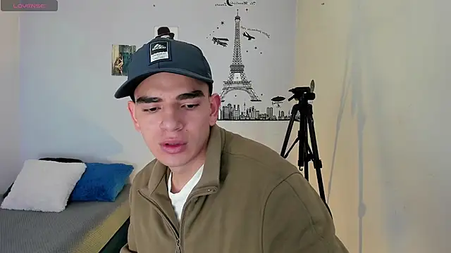 Snapshot of Ares_Johnson chatting on December 2024 12:18:01 AM Ares Johnson online show from December 2024 12:18:01 AM
