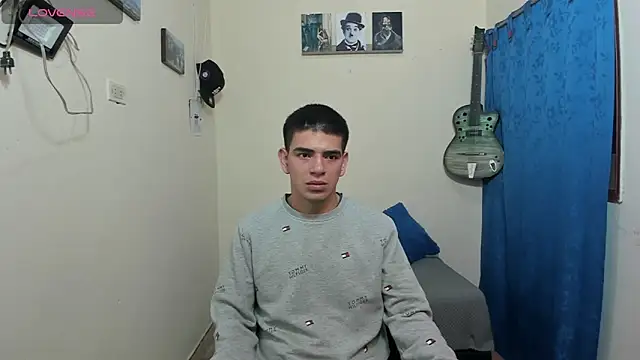 Snapshot of Ares_Johnson chatting on February 2025 01:22:01 AM Ares Johnson online show from February 2025 01:22:01 AM