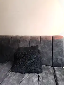 Mazikeen-- online show from April 2026 01:10:02 PM