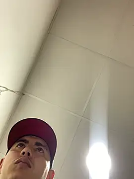 DanielGomez9 online show from February 2025 10:03:02 PM