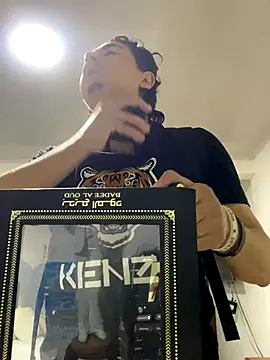 DanielGomez9 online show from September 2025 02:22:01 PM