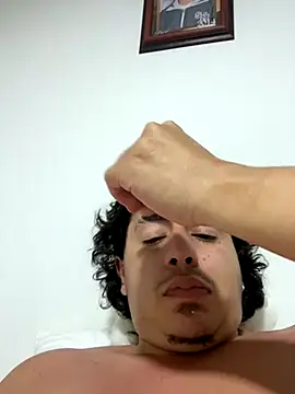 DanielGomez9 online show from October 2025 02:45:02 AM