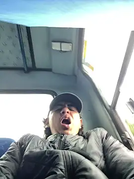 DanielGomez9 online show from November 2025 12:11:01 PM