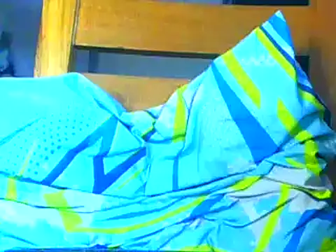 Snapshot of Ian_zaenzz chatting on January 2025 10:52:01 PM Ian zaenzz online show from January 2025 10:52:01 PM