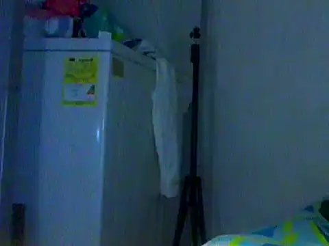 Snapshot of Ian_zaenzz chatting on February 2025 07:06:02 PM Ian zaenzz online show from February 2025 07:06:02 PM