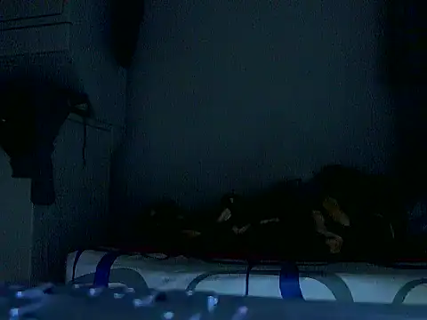 Snapshot of Ian_zaenzz chatting on November 2025 07:03:01 PM Ian zaenzz online show from November 2025 07:03:01 PM