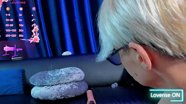 RosaCatalleya online show from October 2025 05:21:02 PM