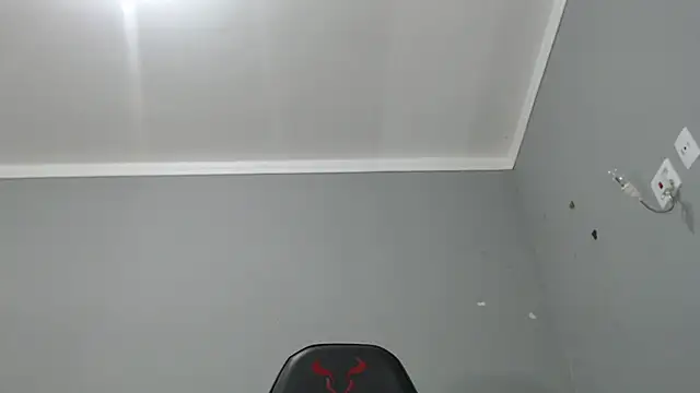 Livia Diaz online show from December 2025 03:35:02 AM