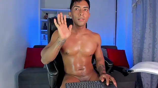 Couple muscle1 online show from December 2024 01:17:01 PM