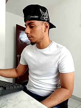 Snapshot of bonehur chatting on April 2026 09:08:02 PM bonehur online show from April 2026 09:08:02 PM