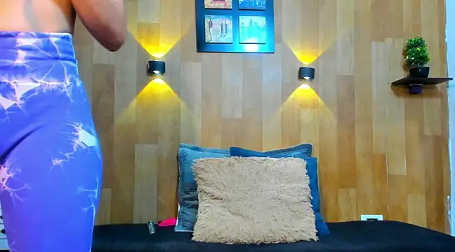 marianaa90 online show from February 2025 07:16:01 PM