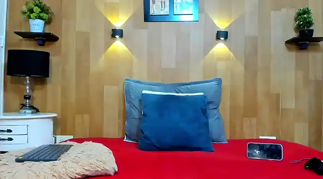 marianaa90 online show from March 2025 07:13:02 PM