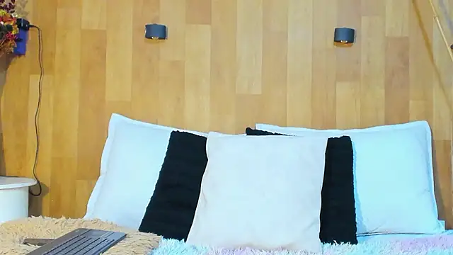 marianaa90 online show from March 2026 04:12:02 PM