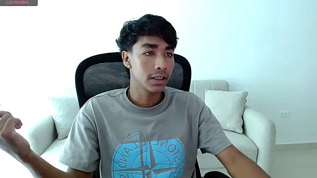 Snapshot of Tyler_prince chatting on November 2025 08:47:01 PM Tyler prince online show from November 2025 08:47:01 PM