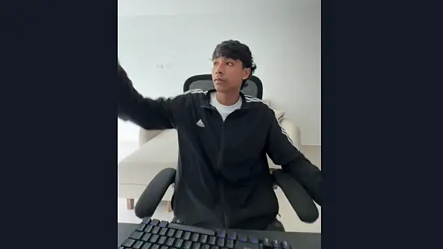 Tyler prince online show from November 2025 06:32:01 PM