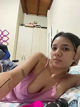 Snapshot of anny_vittar chatting on March 2025 03:29:01 PM anny vittar online show from March 2025 03:29:01 PM