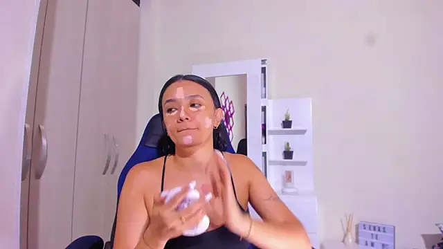 Snapshot of anny_vittar chatting on March 2025 10:26:01 PM anny vittar online show from March 2025 10:26:01 PM