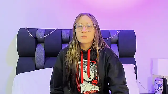 Snapshot of Siouxsie_cenobite chatting on February 2025 11:14:02 AM Siouxsie cenobite online show from February 2025 11:14:02 AM