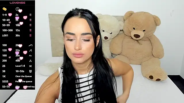 Snapshot of DarcieJane chatting on December 2024 07:33:01 PM DarcieJane online show from December 2024 07:33:01 PM