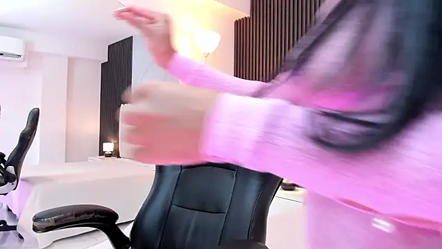 Snapshot of Madiee_Rhea chatting on February 2026 07:34:02 PM Madiee Rhea online show from February 2026 07:34:02 PM