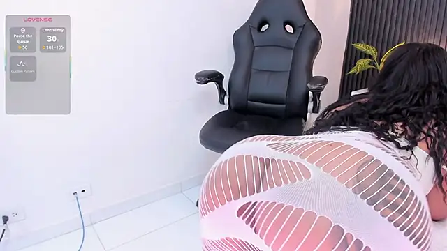 Snapshot of Madiee_Rhea chatting on February 2026 08:05:02 PM Madiee Rhea online show from February 2026 08:05:02 PM