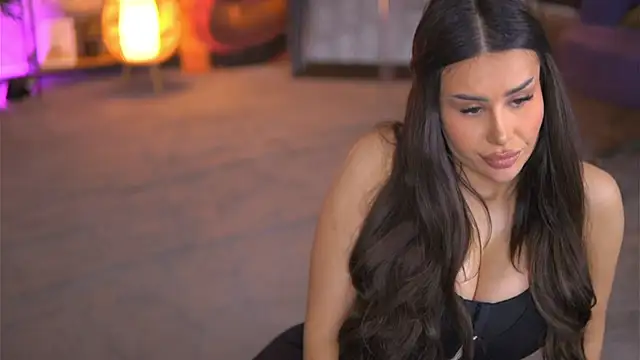 Snapshot of EvaZane chatting on January 2025 02:03:02 PM EvaZane online show from January 2025 02:03:02 PM