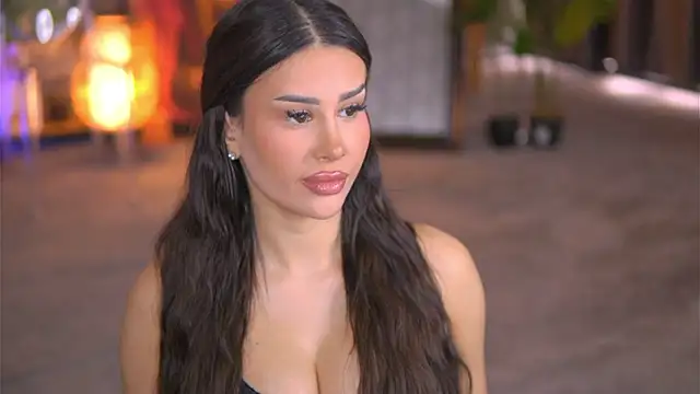 Snapshot of EvaZane chatting on January 2025 09:25:02 AM EvaZane online show from January 2025 09:25:02 AM