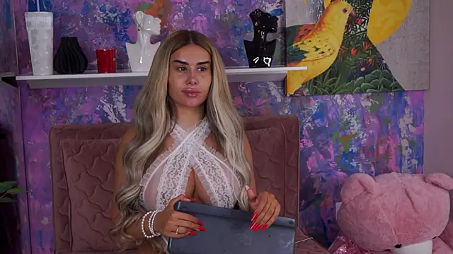 Snapshot of EvaZane chatting on September 2025 05:26:03 PM EvaZane online show from September 2025 05:26:03 PM