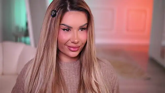 Snapshot of EvaZane chatting on November 2025 10:58:02 PM EvaZane online show from November 2025 10:58:02 PM