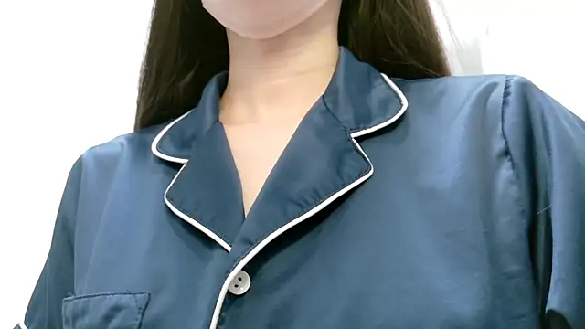 Snapshot of _mi_tsu_ki_ chatting on March 2025 01:49:02 PM mi tsu ki online show from March 2025 01:49:02 PM