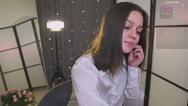 Addelin Moon online show from March 2025 06:32:01 PM